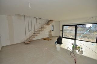 VODICE-*NOVOGRADNJA* S1 Dvojna kuća 550m od plaže