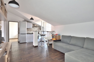 Vodice - dva apartmaja, visoko podstrešje