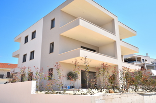 Vodice - *NOVA GRADNJA* Stanovanje S4, 1. nadstropje, 300 m od plaže