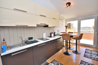 Vodice - Stanovanje z dvema spalnicama, 200 m od plaže