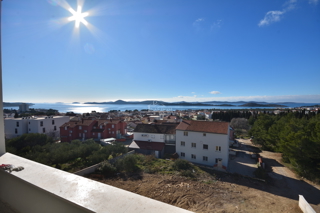 Vodice - Luksuzno stanovanje S9 z dvema spalnicama, dvigalo, pogled na morje, drugo nadstropje