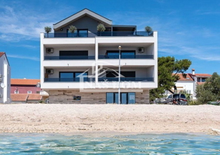 Vodice, Srima - **FIRST LINE TO THE SEA** apartment with garden