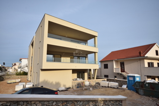 Vodice - Luksuzni penthouse S4 z dvigalom, pogled na morje, vrhunska lega