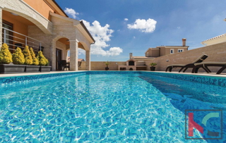 Istra, moderna vila z bazenom 337m2, blizu Pule