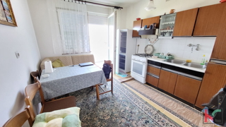 Pula, Veruda, družinsko trisobno stanovanje 74,30m2 na idealni lokaciji s pogledom na morje, #prodaja