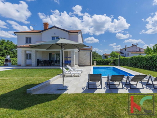 Istra, Poreč, počitniška hiša z bazenom in urejenim vrtom, #prodaja
