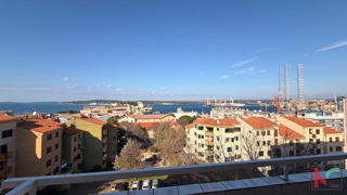 PULA, STOJA, 2 SPALNICI IN DNEVNA SOBA #PRODAJA