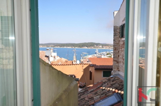 Istra, Rovinj apartma v centru s pogledom na morje, 1s+kopa #prodaja