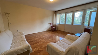 Pula, Veruda, štirisobno družinsko stanovanje v drugem nadstropju na zaželjeni lokaciji #prodaja