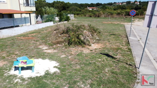 Pula, Šijana, gradbeno zemljišče 452m2 na mirni lokaciji, #prodaja