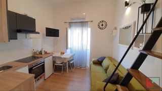 Pula, Center - obnovljeno garsonjero 14,41m2 z galerijo