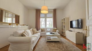 Istra, Pula, stanovanje 76,42m2, center, avstro-ogrska vila, pogled na morje, bližina puljske Arene, #prodaja