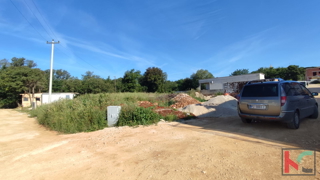 Ližnjan, gradbeno zemljišče s projektom in plačano komunalo 576m2 #prodaja