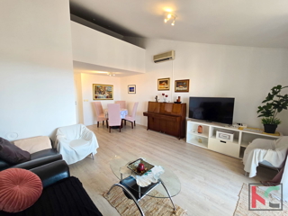 ISTRA, PARENZO, APPARTAMENTO, BALKON, VISTA SUL MARE E SULLA CITTÀ DI PARENZO, #IN VENDITA