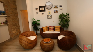 Pula, center, stanovanje 58,68 m2 v strogem centru mesta, prodaja