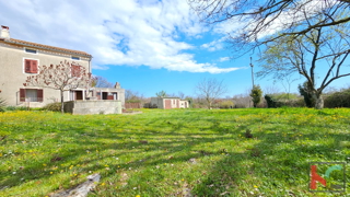 Istra, Barban, stara istrska kamnita hiša s skednjem na velikem vrtu, #prodaja