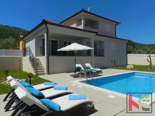 Istria, Labin, dovolenkový dom 182 m2 s bazénom a výhľadom na more, # na predaj