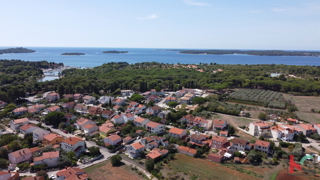 Istra - Fažana, atraktivno gradbeno zemljišče nedaleč od morja in plaž