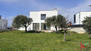 Istra, Galižana, samostojna hiša s pogledom na Brione #prodaja