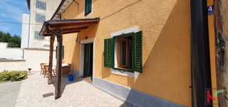Istra, Pula, Marčana, dve adaptirani hiši v nizu