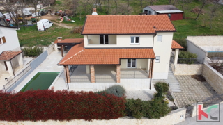 Istra, okolica Poreča, vila z bazenom 160 m2 na mirni lokaciji, #prodaja
