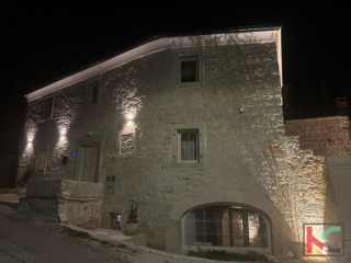 TINJAN, POPOLNOMA RENOVIRANA AVSTRO-OGRSKA HIŠA S BAZENOM IN FINSKO SAVNO, #PRODAJA
