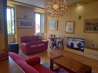 Rijeka, center - ugodno stanovanje za prodajo, za investicijo!