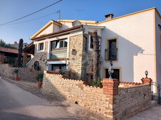 Okolica Poreča - prodamo hišo s 3 apartmaji