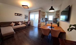 Rovinj - prodaja apartma korak od morja!