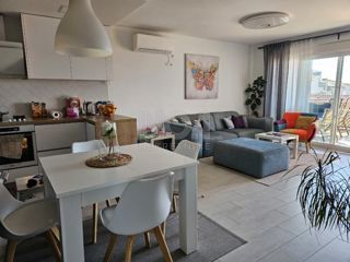 Crikvenica - prodaja apartma z garažo in pogledom na morje