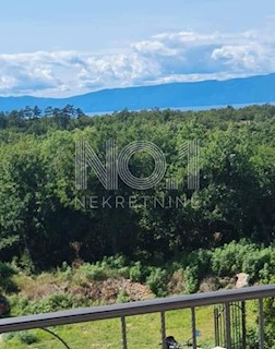 Kraljevica - prodaja etaže hiše z vrtom