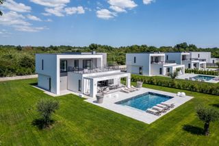 Svetvinčenat - vila moderne arhitekture z bazenom