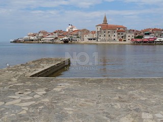 Umag, Bašanija - gradbeno zemljišče 700 m od morja