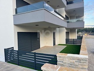 Povljana - prodaja apartma v novogradnji, 100 m od morja!