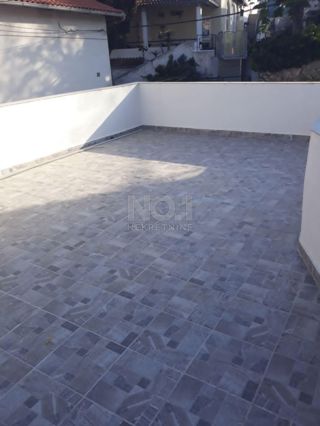 Mali Lošinj - stan na odlični lokaciji z veliko teraso