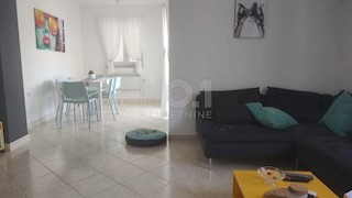 Senj - prodaja stanovanja s teraso in garažo