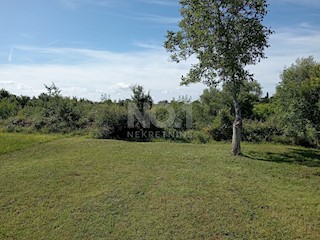 Materada, Poreč - gradbeno zemljišče 300 m od morja