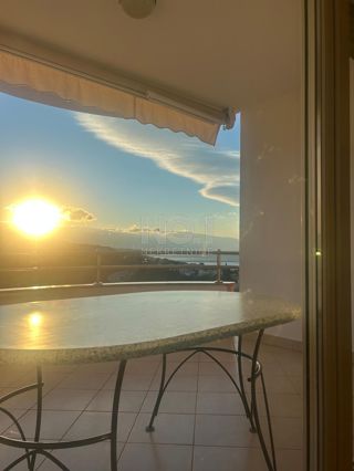 Crikvenica - prodaja stanovanja z balkonom in pogledom na morje