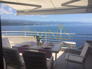 OPATIJA – DVONADSTROPNO STANOVANJE V VILI S PANORAMSKIM RAZGLEDOM NA MORJE