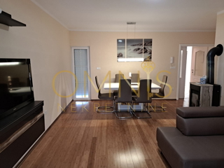 Crikvenica, stanovanje 100 m2, 2 sobe + dnevna soba, 3 parkirna mesta, prodaja!