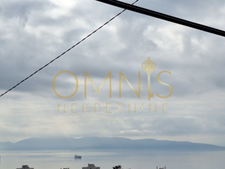 Trsat, etaža z vrtom in razgledom!