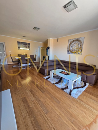Crikvenica, 2S+DB, 100 m2, 3 parkirna mesta, prodaja!
