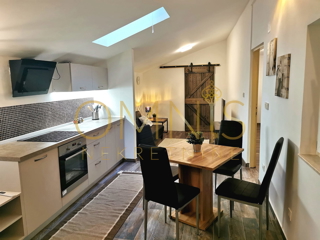 Moderno stanovanje na Potoku – 48 m², popolnoma obnovljeno in opremljeno!