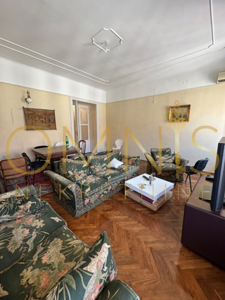 RIJEKA, CENTER – Prostorno gospodarsko stanovanje velikosti 156 m² s zgodovinskim čarom