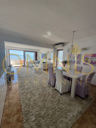 OPATIJA - Hiša s tremi prostornimi stanovanji in panoramskim pogledom na morje