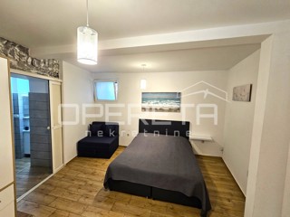 Vela Varoš, center Splita – Poslovni prostor s turističnim potencialom