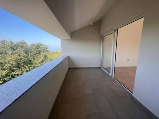 Lep apartma z balkonom, pogled na morje - Malinska