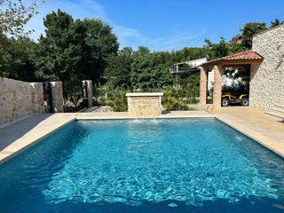 Luksuzna rustikalna vila s bazenom - otok Krk