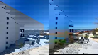 Luksuzna polovica dvojne hiše s pogledom na morje – Brzac, otok Krk