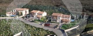 Samo pri nas! Zemljišče v projektu - vila v toskanskem slogu z bazenom